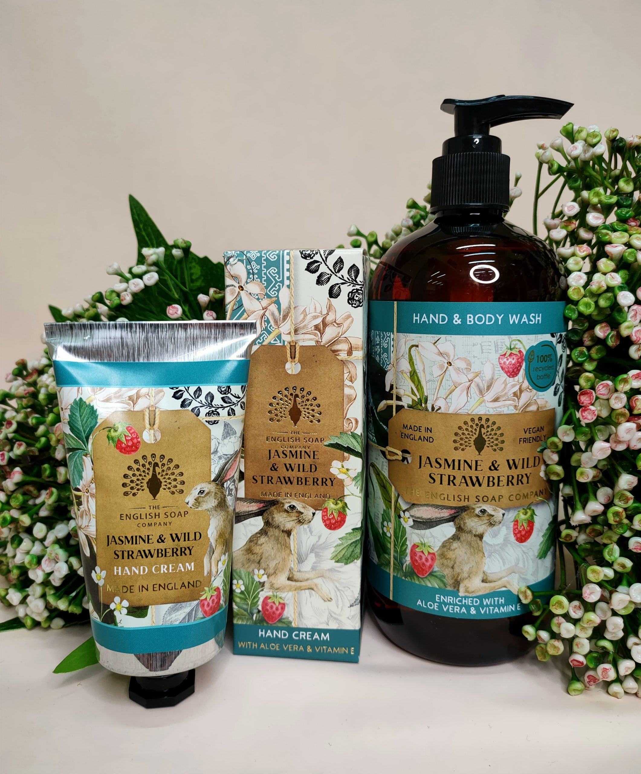 Sapone e crema mani al Gelsomino e Fragola. Made in England con Aloe Vera e vitamina E.